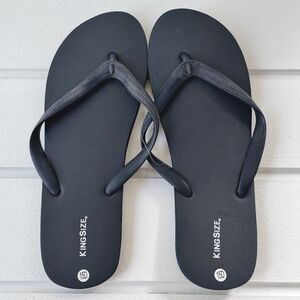 King Size Men’s Navy Flip Flop Sandals Thongs Size 15D New With Tags